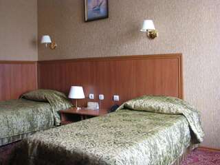 Гостиница Алые Паруса Калуга Улучшенный двухместный номер с 2 отдельными кроватями-1